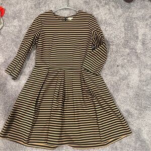 GAP Black and Tan Pleated Fit and Flare Dress with Cuffed Sleeves